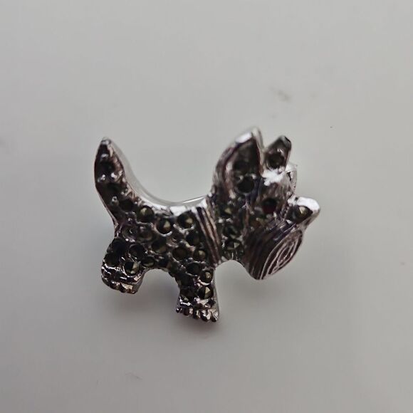 Pooch Dog Pin With Rhinestones Silver - Picture 9 of 16